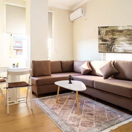 Home Inn Apartment 2 Near City Center Tirana Exteriör bild